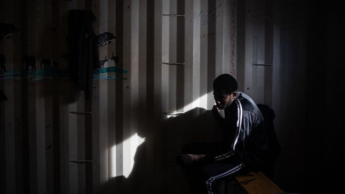 Meloni kormánya szigorít: kiutasítás jöhet a migráns bűnbandák tagjainak