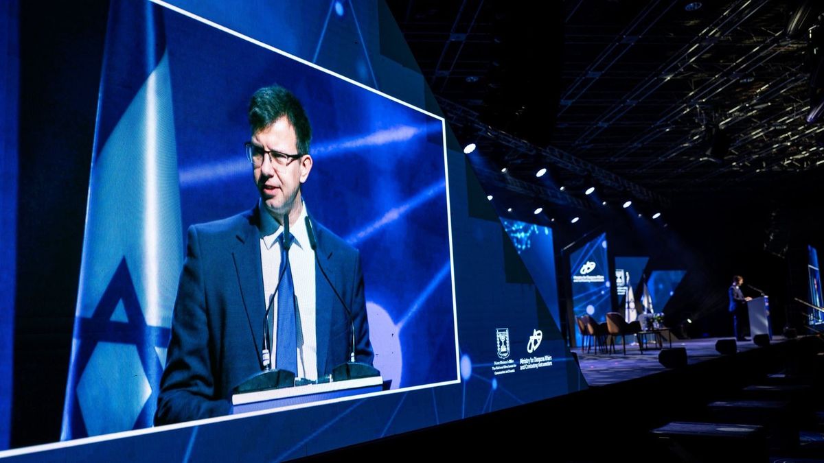 Bóka János: Brüsszel megerősítette az illegális migránsok betelepítésére vonatkozó követelését