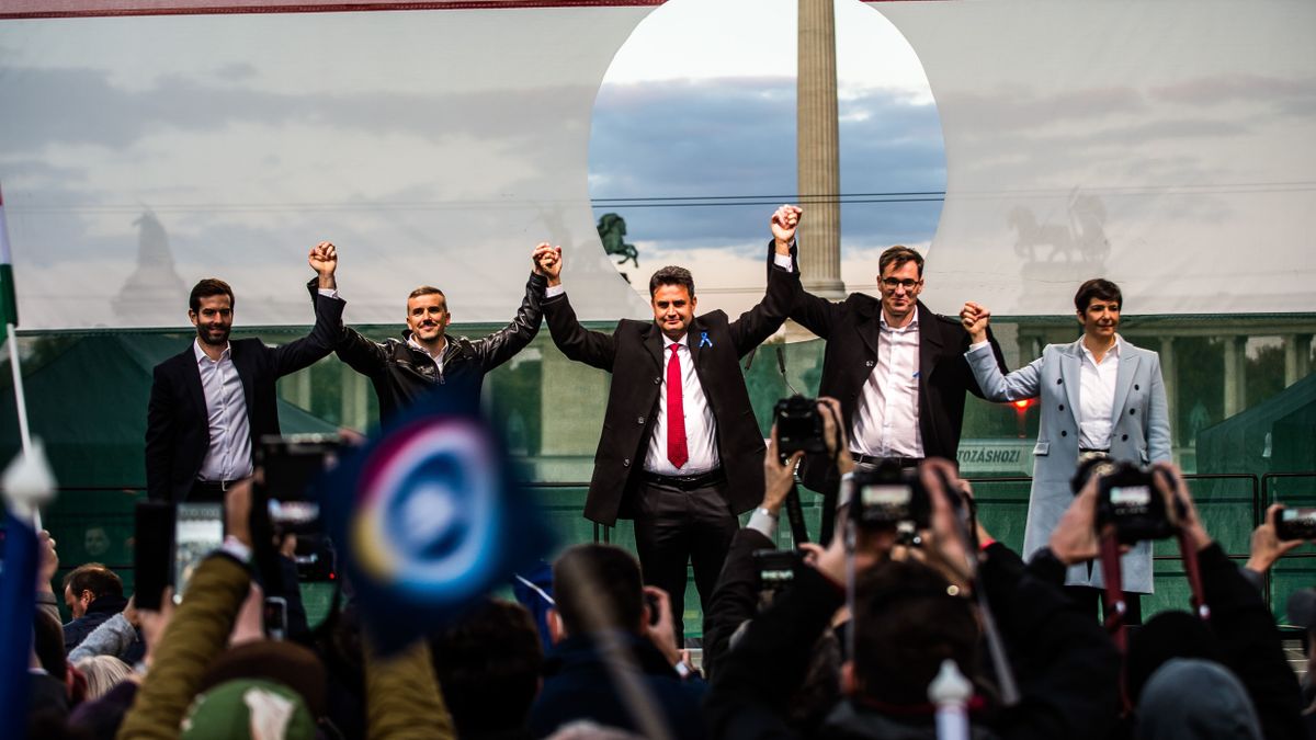 Bajban a Tisza, eszeveszett takarításba kezdtek a baloldalon