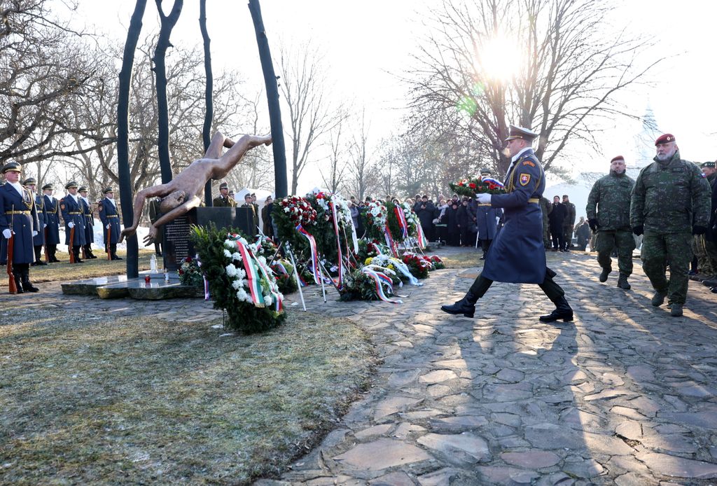 Megemlékezés a hejcei katasztrófa huszadik évfordulóján a Borsó-hegyen