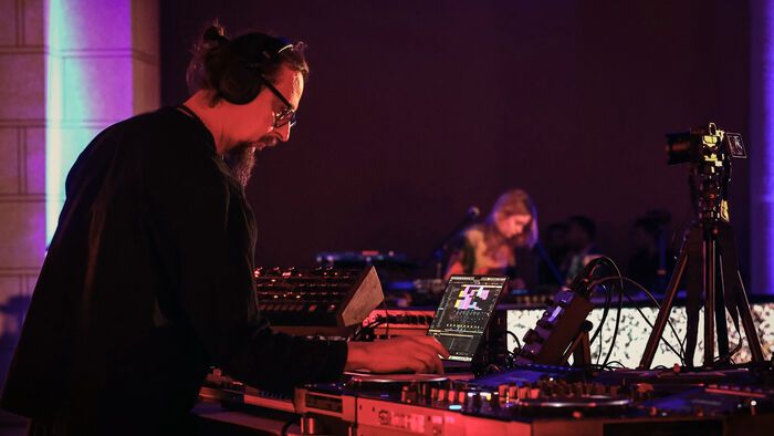 Blake the Silence Silent Disco a Szépművészeti Múzeumban az ország első múzeumi Silent Discója