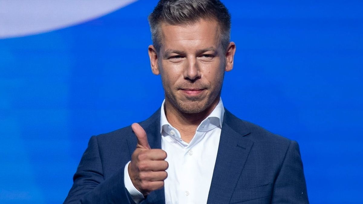 Nagykanizsa, 2025. július 12.
Magyar Péter, a Tisza Párt elnöke a párt kongresszusán a nagykanizsai Kanizsa Arénában 2025. július 12-én.
MTI/Bodnár Boglárka