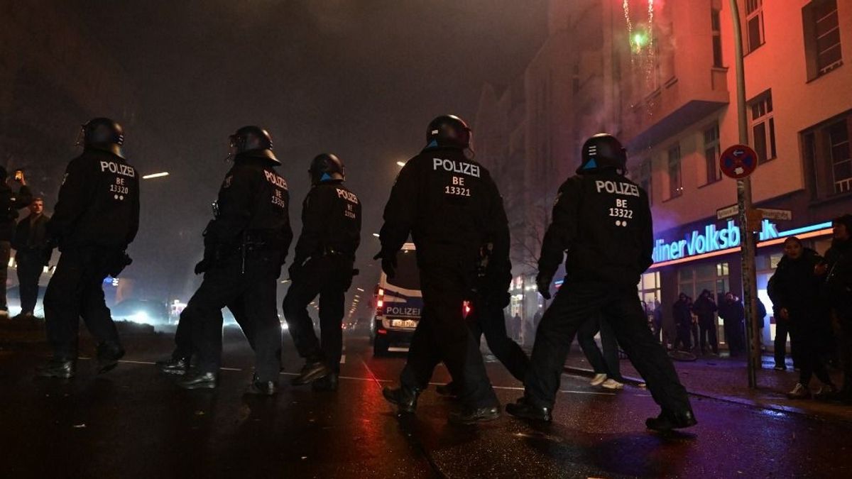 Háborús állapotok a német utcákon + videó