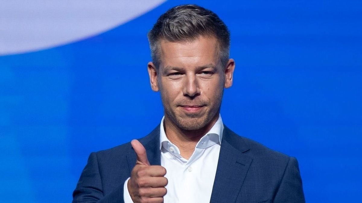 A devizahiteleseket is az út szélén hagyná Magyar Péter