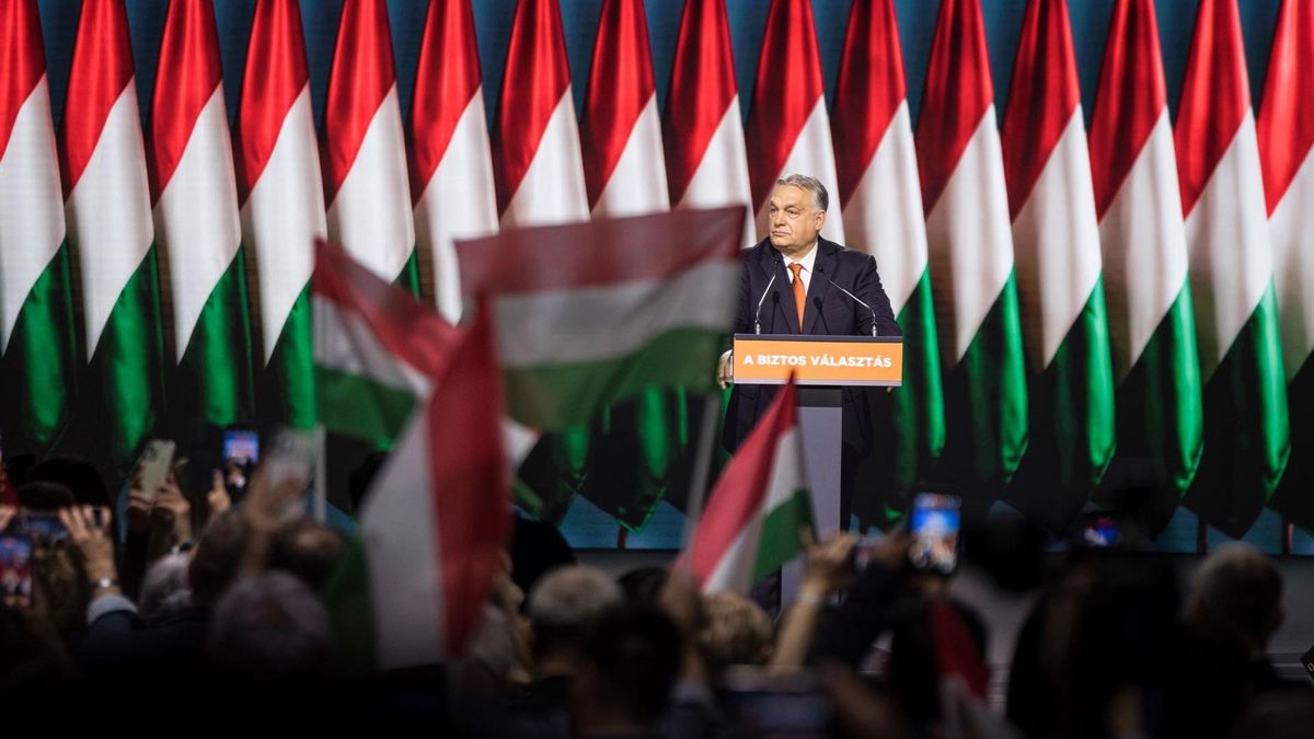 Orbán Viktor a Harcosok Klubjának: Nem hibázhatunk!