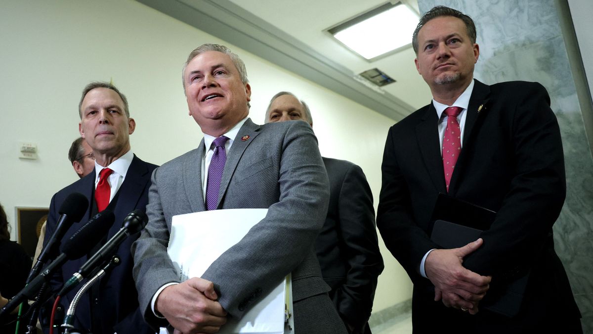 A két Clinton egyenlőbb az egyenlőknél?