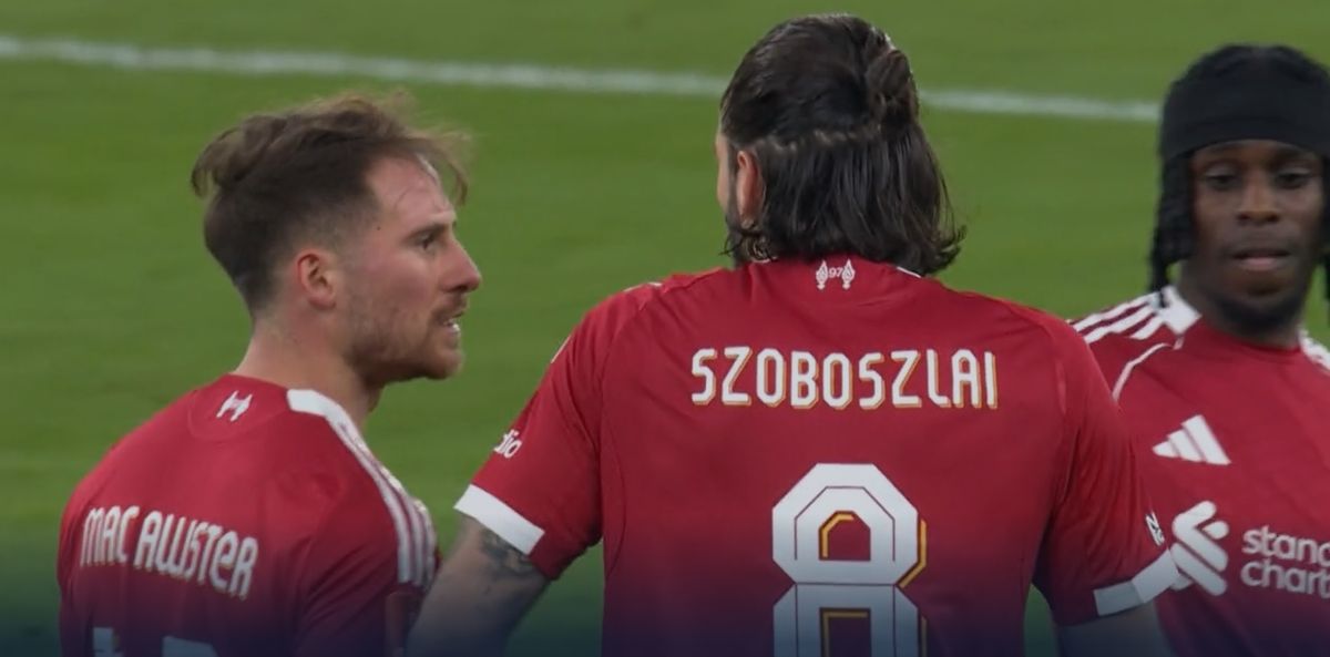 Alexis Mac Allister (balra) láthatóan nem volt boldog Szoboszlai Dominik gólja után