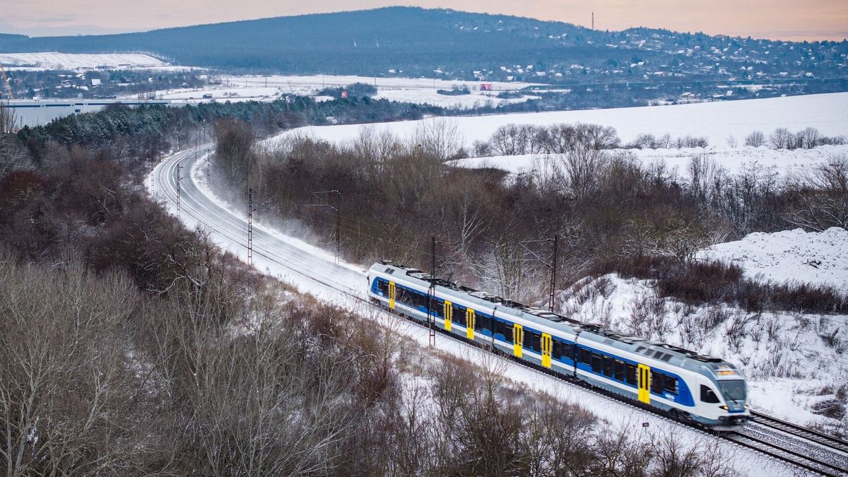Hosszabb menetidő várható a vonat- és a buszközlekedésben