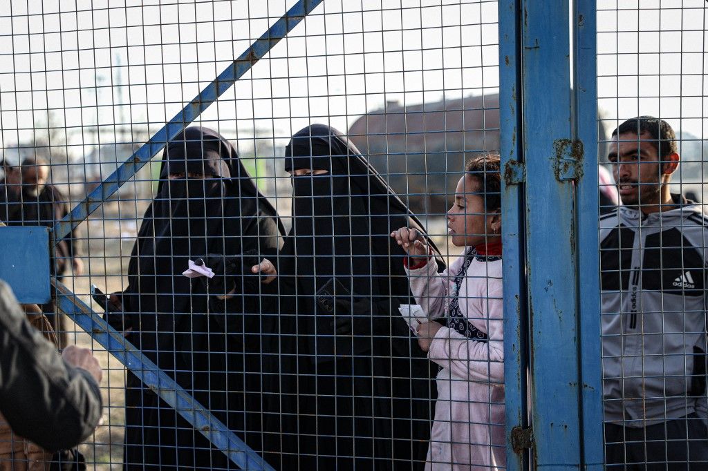 A szíriai fogolytáborokból érkezhet a terror újabb hullámának veszélye Európába? (Illusztráció, forrás: Anadolu via AFP)