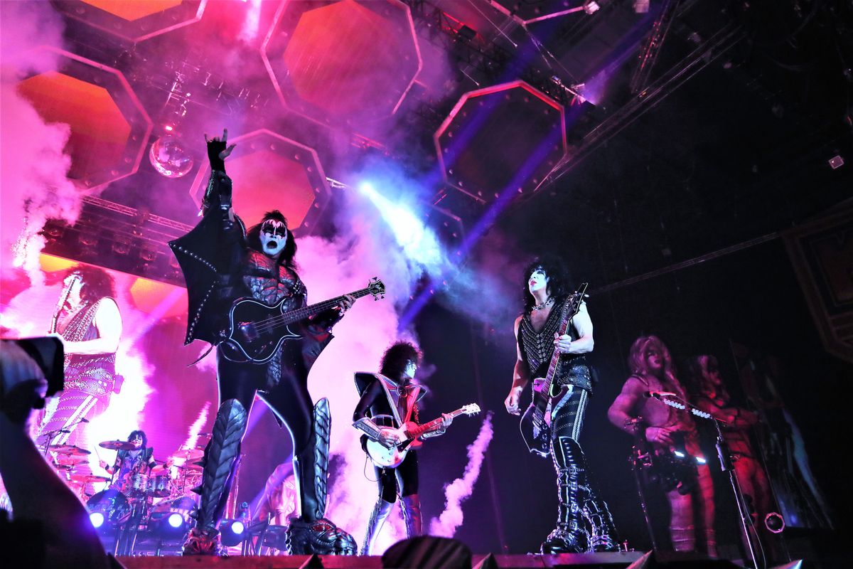 Lugas
20220714 budapest sport arena kiss eggyuttes koncertje havran zoltan magyar nemzet