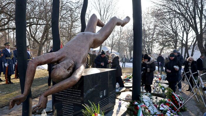 Megemlékezés a hejcei katasztrófa huszadik évfordulóján a Borsó-hegyen