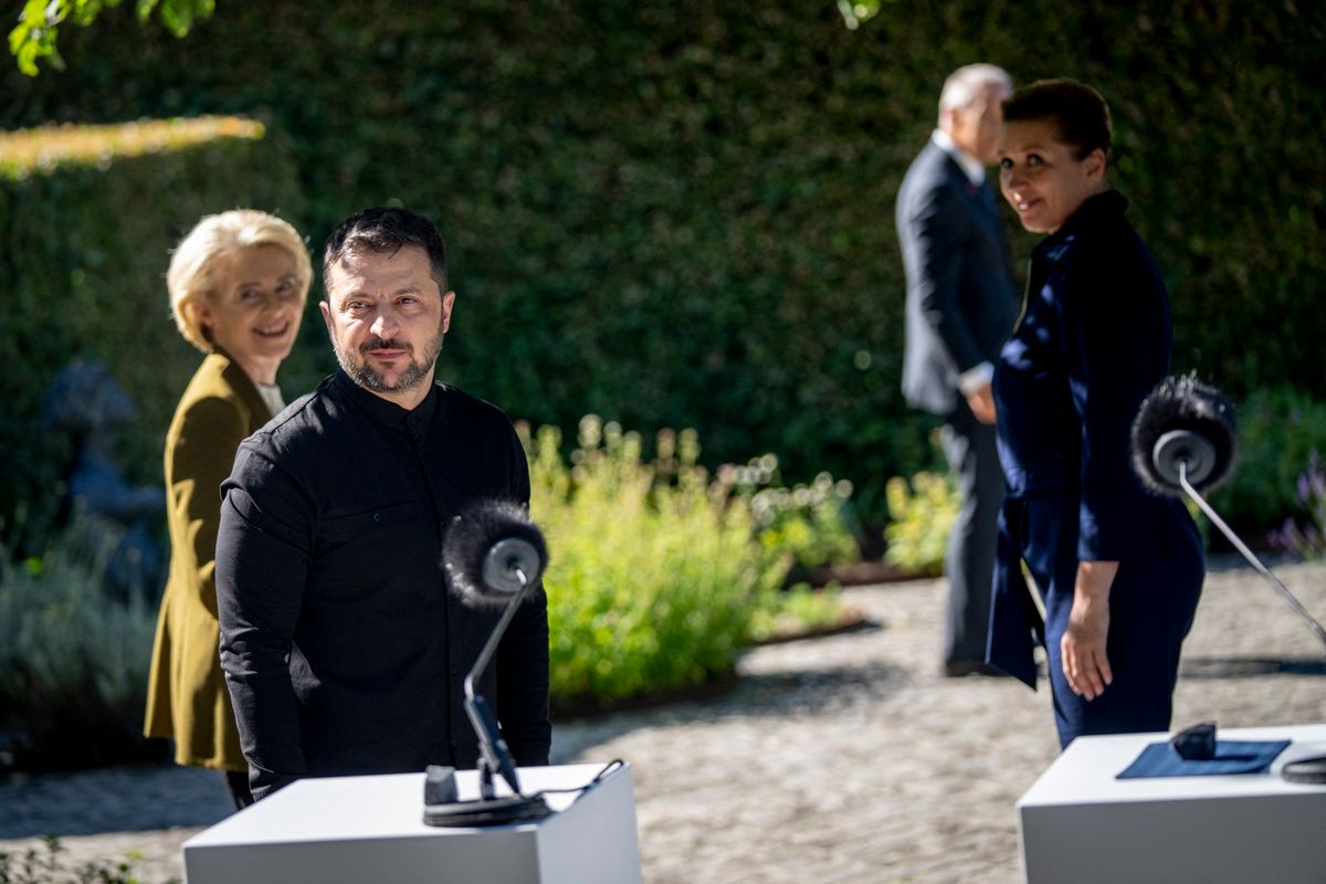 Brüsszel jóváhagyta, hogy Ukrajna beavatkozzon a magyar választásokba Magyar Péter mellett – erről beszél egy ismert ukrán vlogger