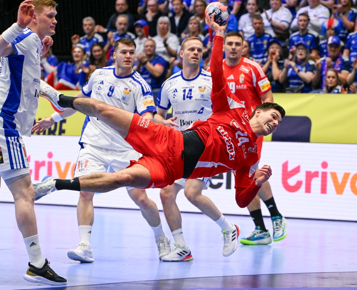 Kristianstad, 2026. január 20.
Fazekas Gergő (k) a dán-norvég-svéd közös rendezésű férfi kézilabda-Európa-bajnokság F csoportjának utolsó fordulójában játszott Magyarország - Izland mérkőzésen a svédországi Kristianstad Arénában 2026. január 20-án.
MTI/Hegedüs Róbert