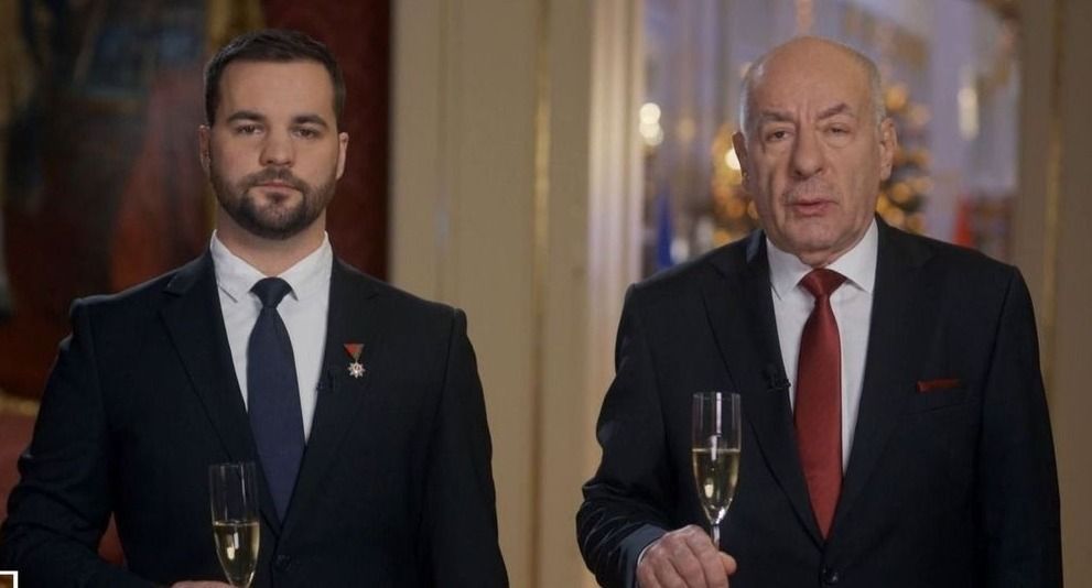 Fekete-Győr András, Kapu Tibor