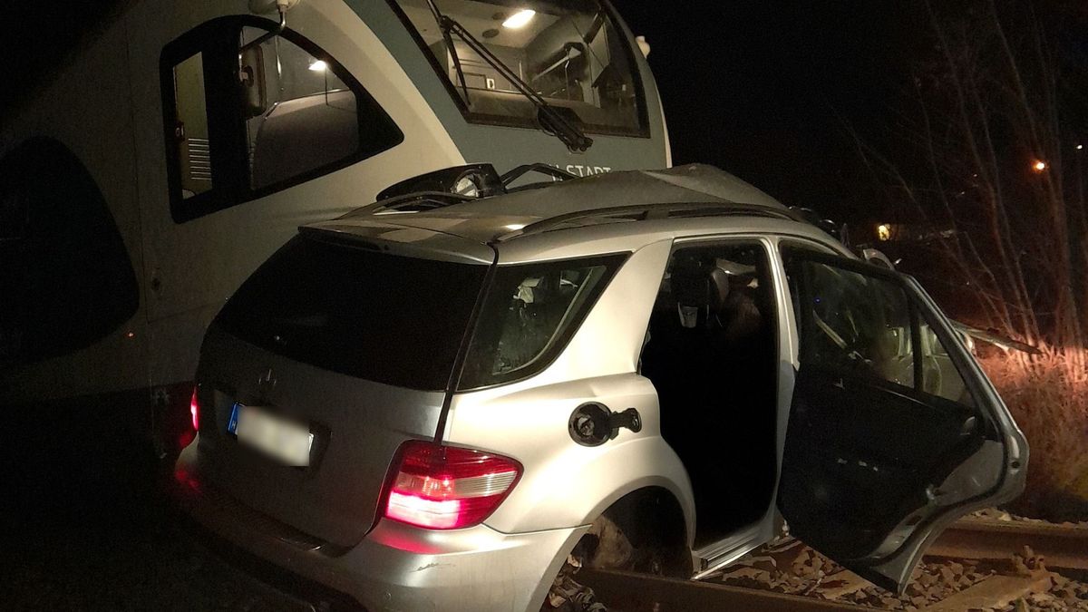 Már az újév első napján szörnyű tragédia történt, négy ember halt meg egy vasúti balesetben