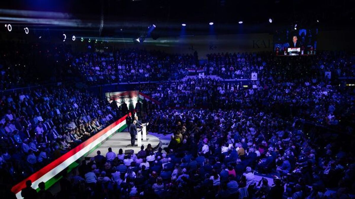 PM Orban Announces National Petition Questions + Video