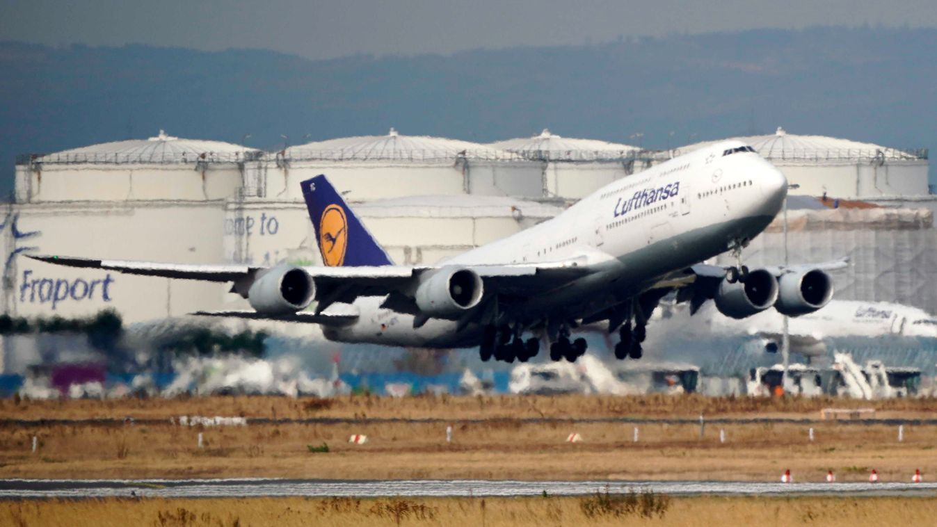 Kényszerleszállást hajtott végre egy repülő Budapesten