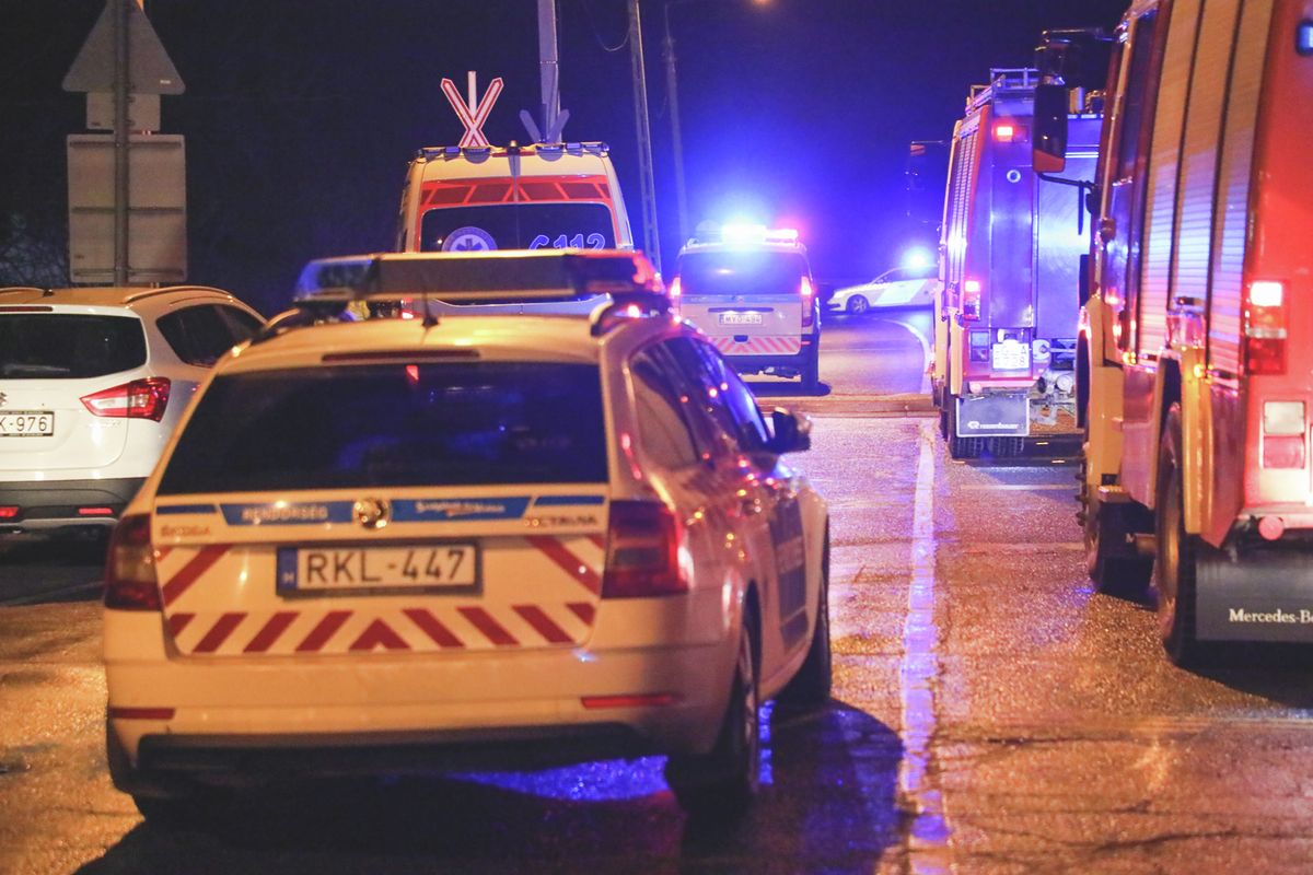 20260101 Sátoraljaújhely
A személygépkocsi mind a négy utasa meghalt, amikor vonattal ütköztek a vasúti átjáróban.
Fotó: Mogyorósi Zsolt Pipó MZSP
Észak-Magyarország