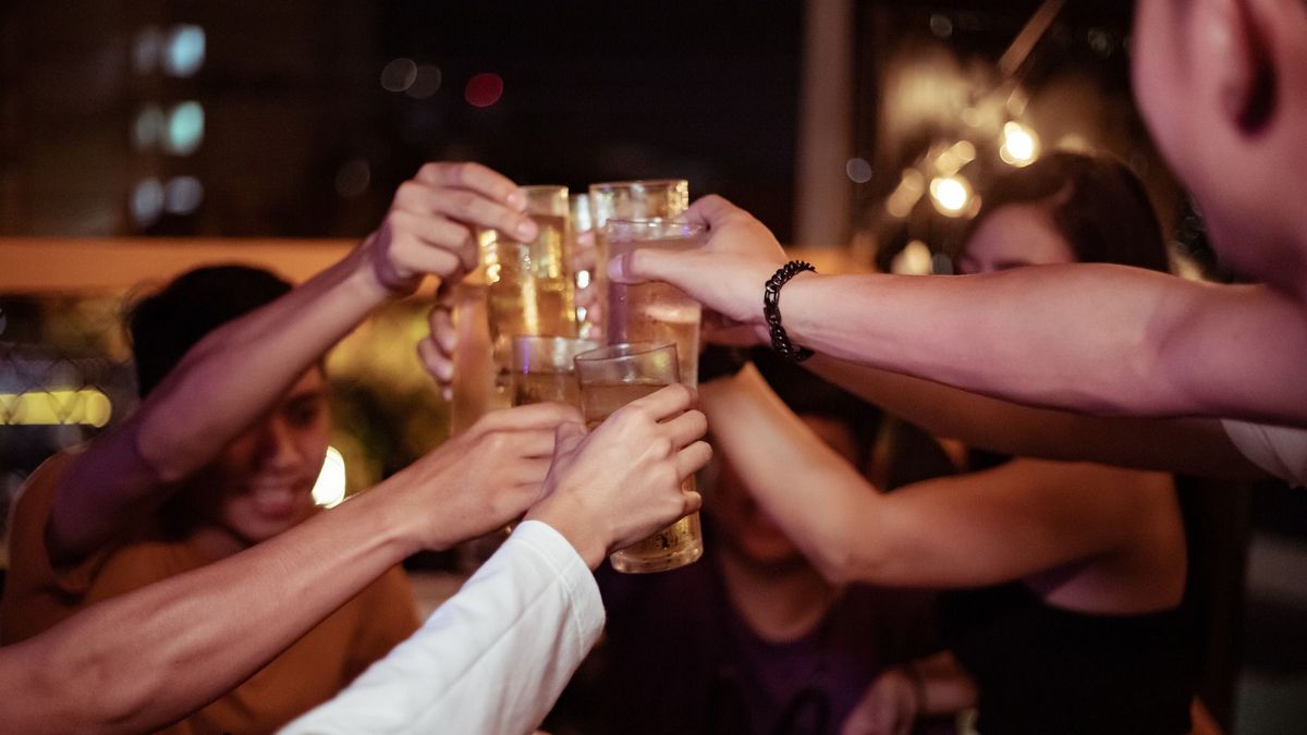 Így kerülhető el, hogy a buliban kábítószer kerüljön az italba