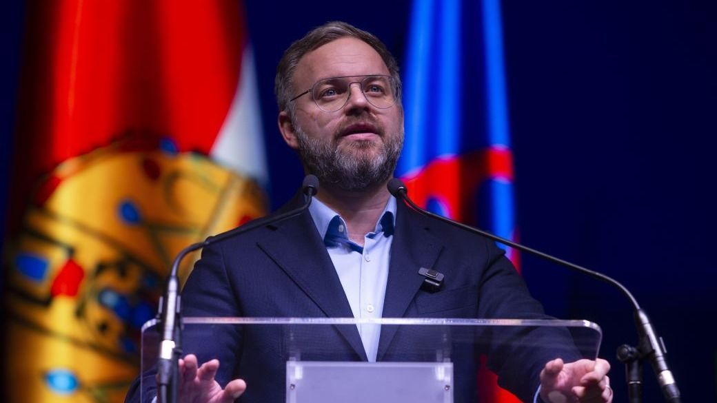 Orbán Balázs: A Tisza és a DK is döntött: ők is a brüsszeli, háborús utat választják