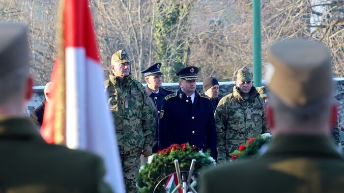 Megemlékezés a hejcei katasztrófa huszadik évfordulóján a Borsó-hegyen