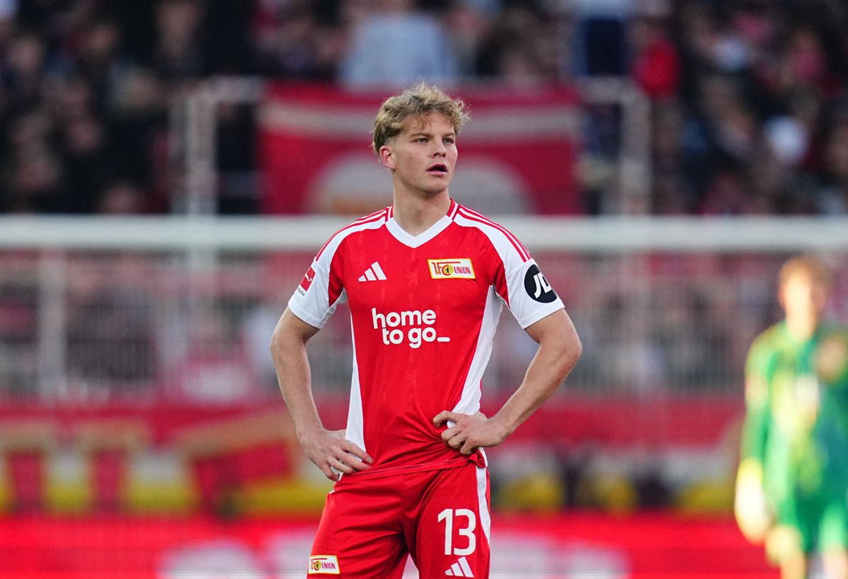 András Schäfer of 1.FC Union Berlin  looks on during the 1. Bundesliga match between Union Berlin and VfL Wolfsburg at Stadion An der Alten Forsterei, Berlin, Germany on April 6, 2025.  (Photo by Ulrik Pedersen/NurPhoto) (Photo by Ulrik Pedersen / NurPhoto via AFP)
