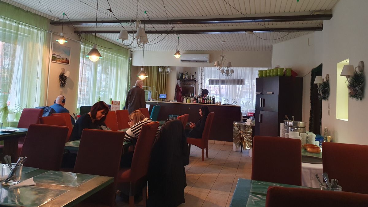 Erdélyi étterem a Kolosy tér mellett: Új Budavár Lak