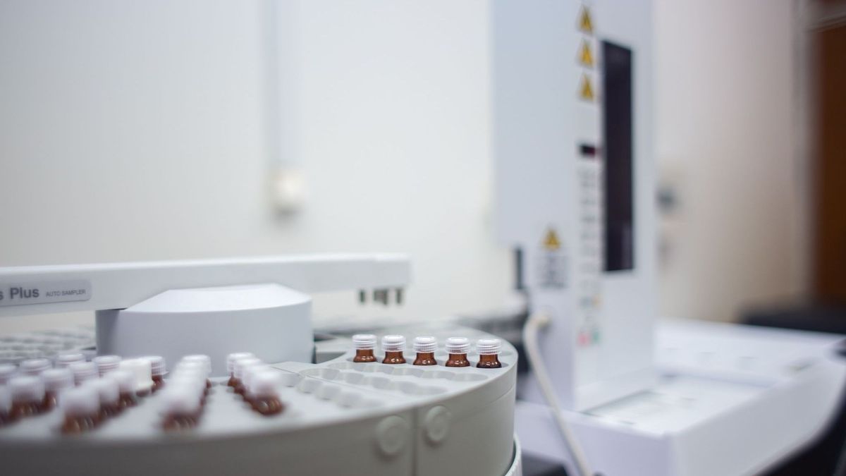 Innovatív fájdalomcsillapító gyógyszerjelöltet fejlesztenek a pécsi orvoskaron