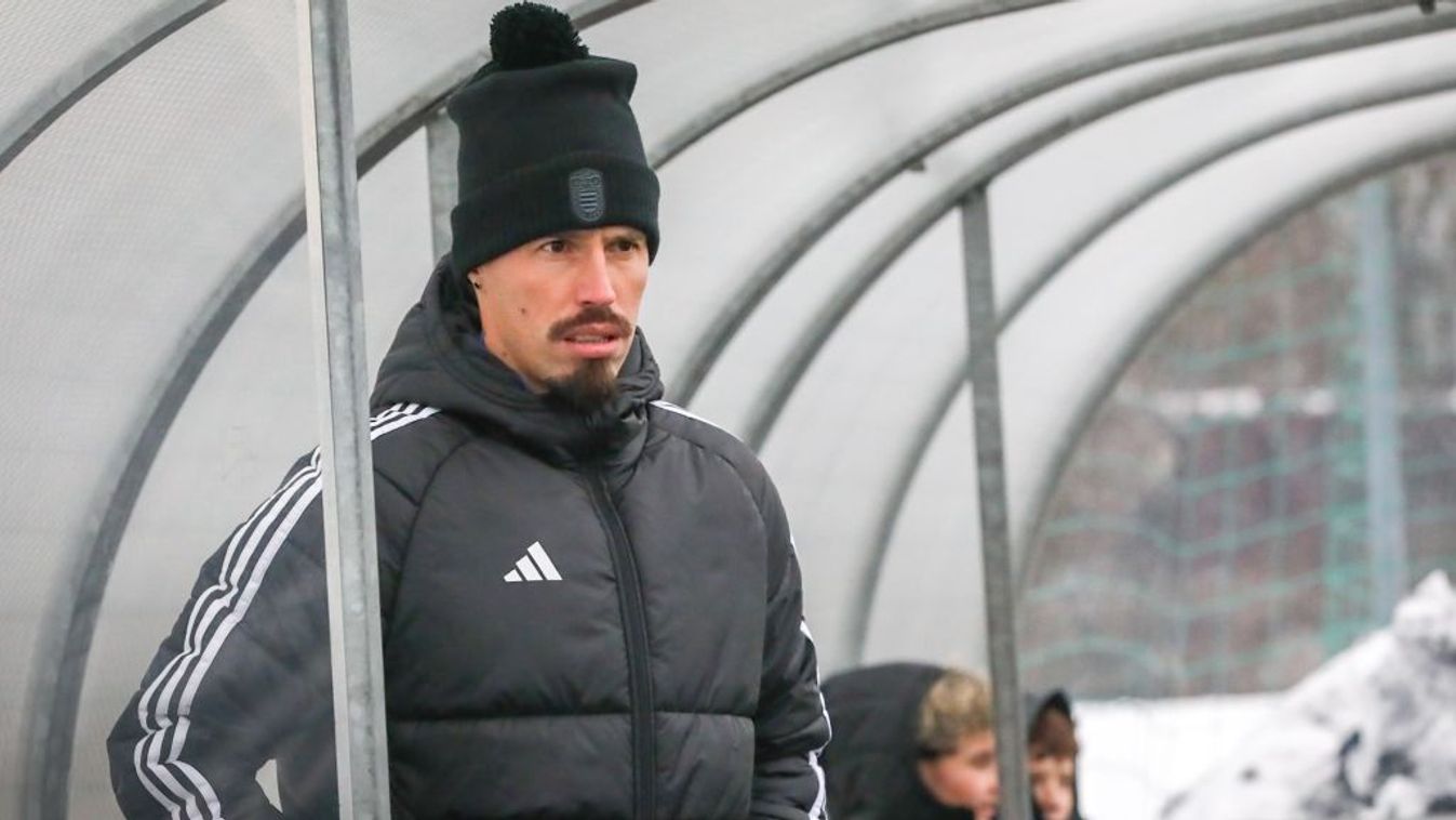 Marek Hamsik Magyarországra érkezett.