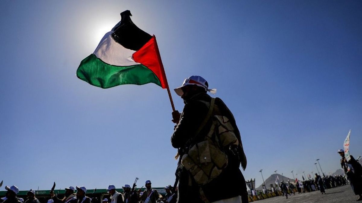 Turisták százai rekedtek egy szigeten