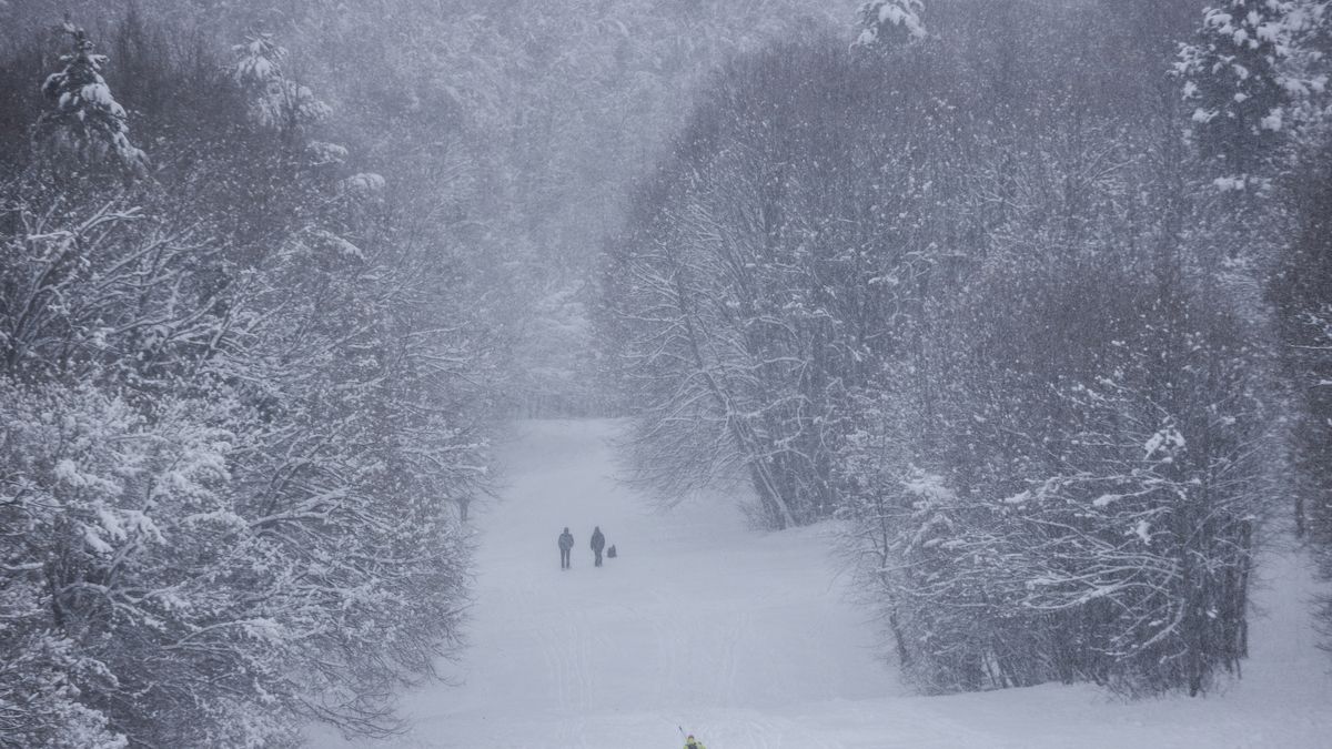 Térképen mutatjuk, hol tart a havazás mai hulláma, hol eshet a legtöbb hó