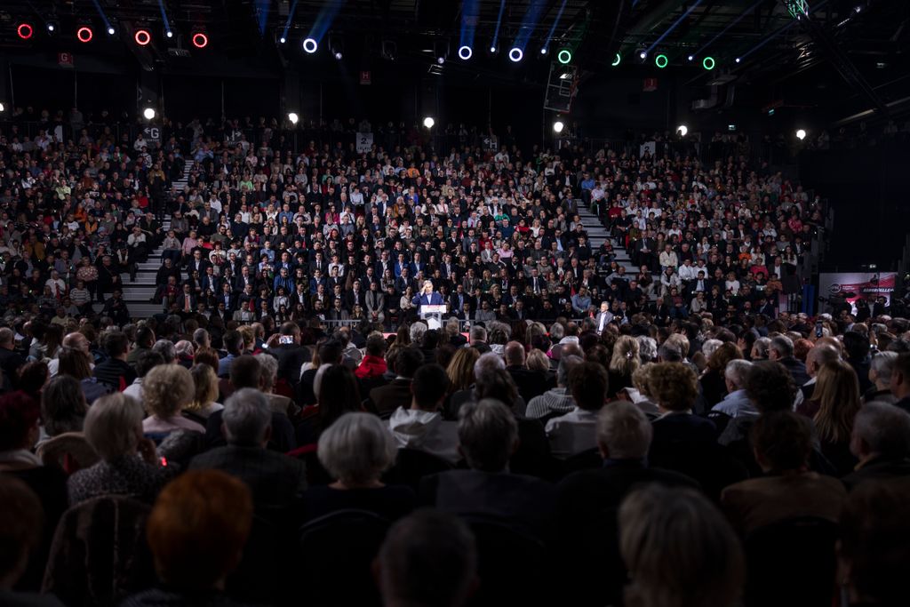 DPK Miskolc
Fidesz kampány
Orbán Viktor