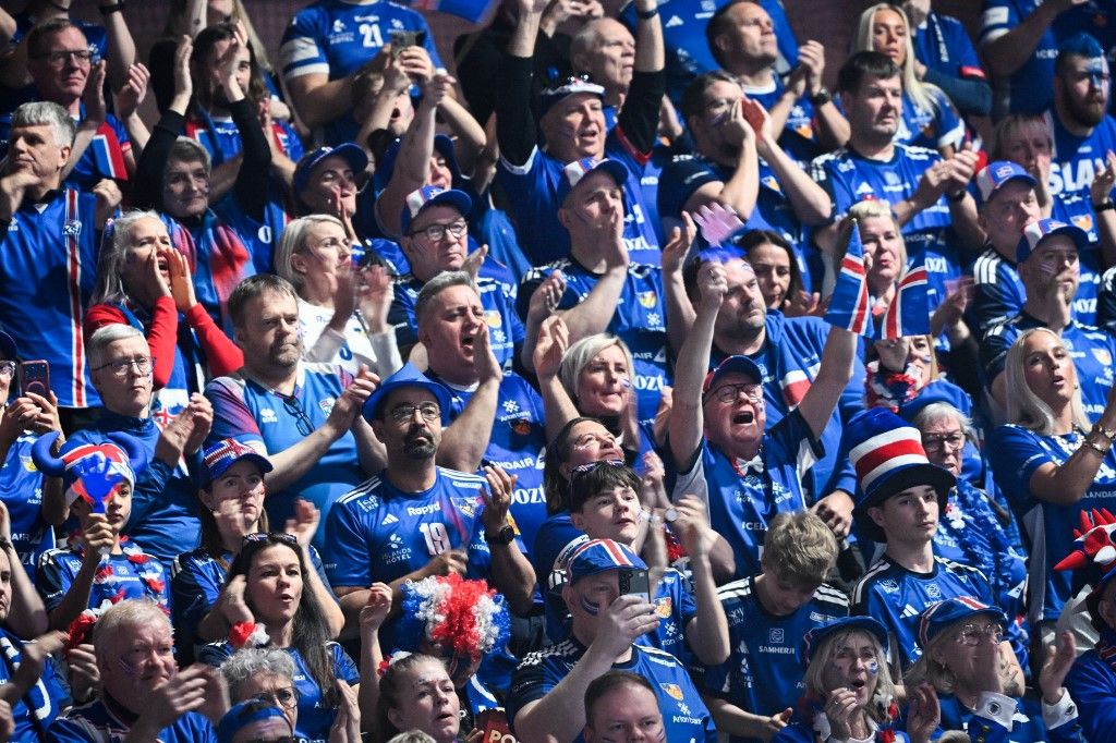 Icelandic supporters before the 2026 EHF European Men's Handball Championship (the EHF Euro 2026) match between Hungary and Iceland at Kristianstad Arena, in Kristianstad, Sweden, on January 20, 2026.
Photo: Johan Nilsson / TT / Code 50090 (Photo by JOHAN NILSSON / TT News Agency via AFP)