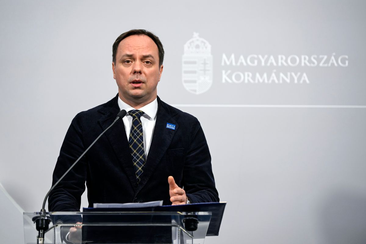 Budapest, 2025. november 3.
Nyitrai Zsolt miniszterelnöki főtanácsadó a nemzeti konzultációról tartott sajtótájékoztatón a Miniszterelnökségen 2025. november 3-án.
MTI/Purger Tamás