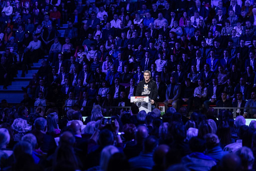 DPK Miskolc
Fidesz kampány
Kocsis Máté