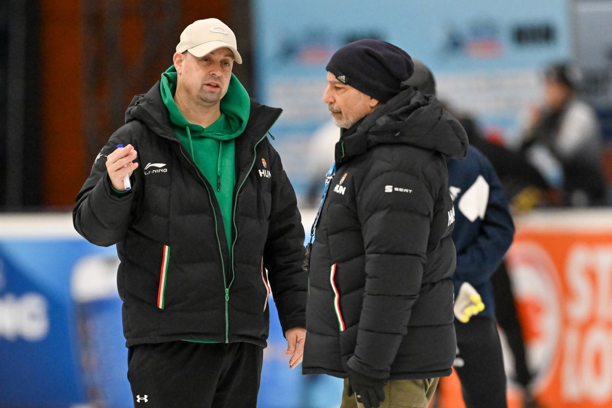 Nicky Gooch, a válogatott vezetőedzője és Bánhidi Ákos (jobbra) Tilburgban