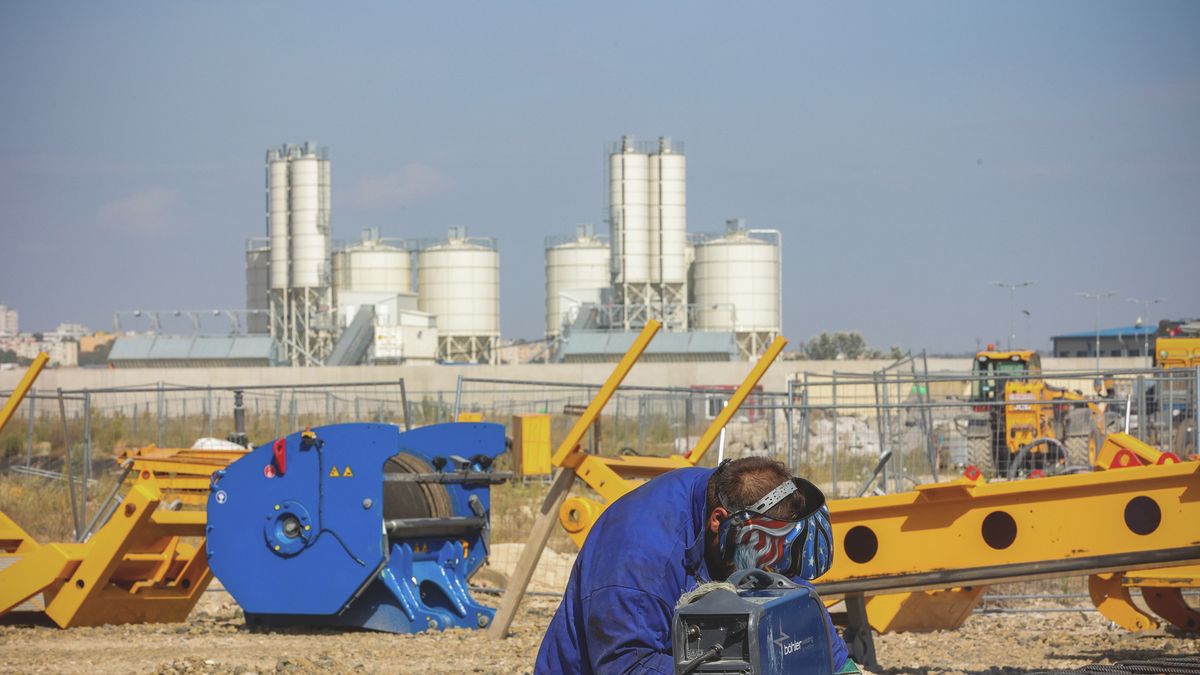 Pakson elkezdődik a jövő