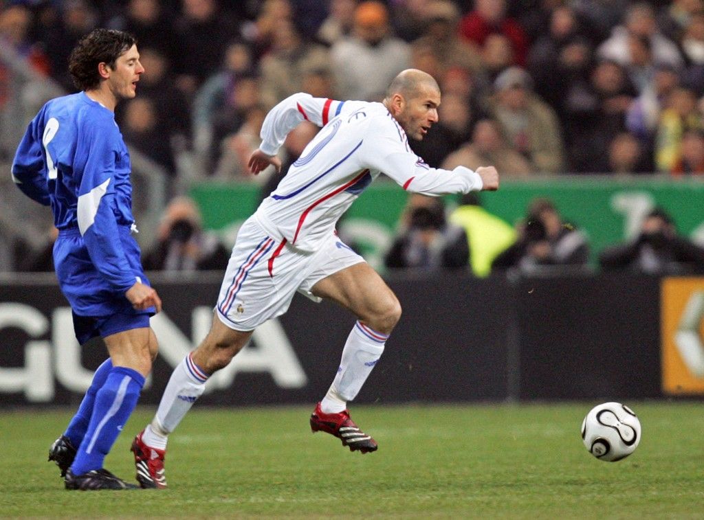 A szlovák válogatottban Zinedine Zidane ellen is játszott, és nem véletlenül mondja, sokszor csak a hátát nézte