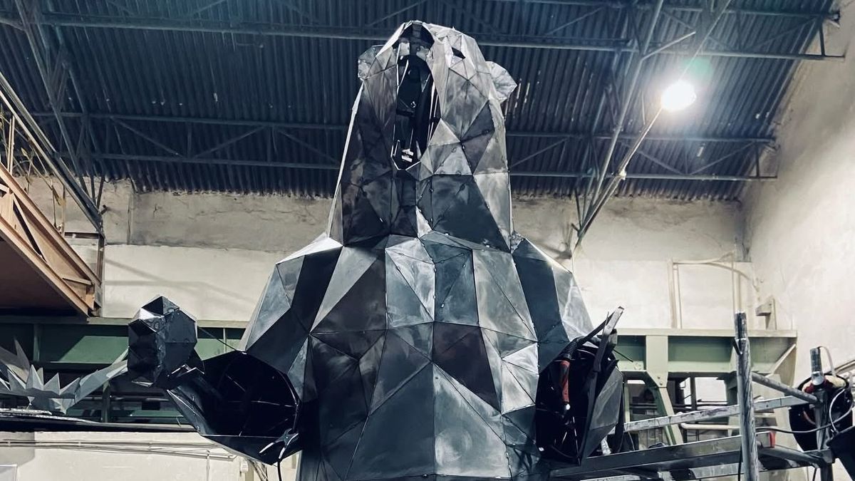 Óriási medveszobrot avatnak Tusnádfürdőn