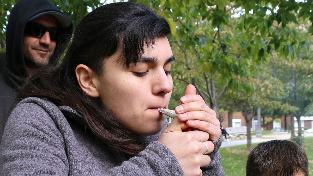 Visszataszító liberális manipuláció húzódik meg a gyermekvédelem álcája mögött