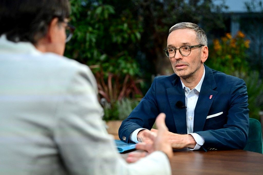 Herbert Kickl hivatalosan is elindította az FPÖ választási kampányát (Fotó: AFP/ROLAND SCHLAGER)