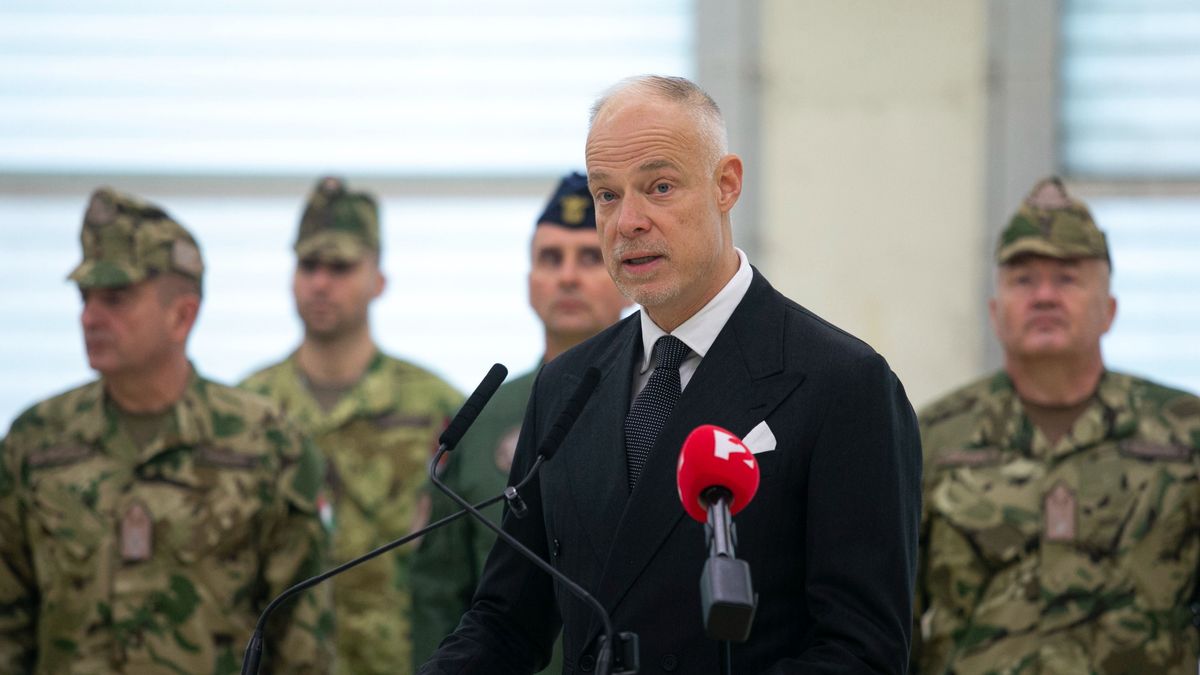 Nem adunk magyar vadászgépeket a háborúba + videó