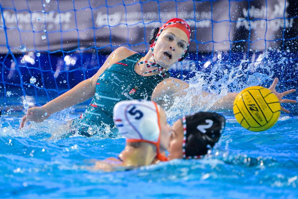 A hollandok ellen a kapus, Neszmély Boglárka volt a magyar válogatott hőse, az Izrael elleni női vízilabda Eb-meccsre kevésbé tudott felpörögni