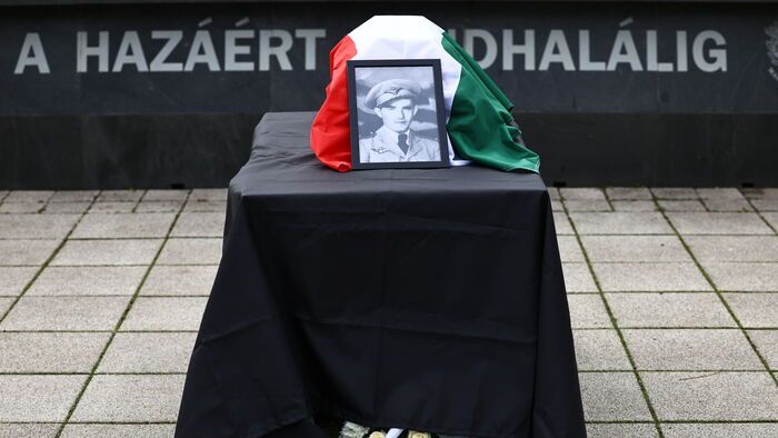 hősi halott magyar katona újratemetési szertartása Fiumei úti sírkert 