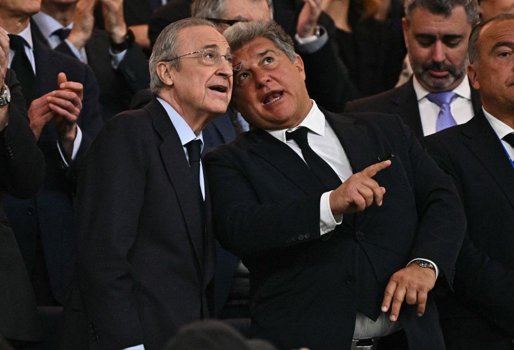 A Real Madrid elnöke, Florentino Pérez (balra) egyedül maradt, miután Joan Laporta megerősítette: a Barcelona kilép az Európai Szuperliga-projektből