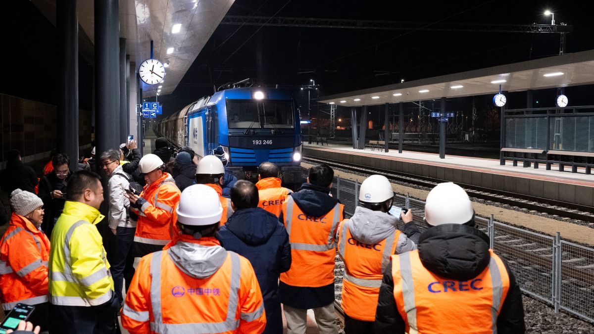 A Budapest-Belgrád vasútvonalon elindult a rendszeres teherforgalom