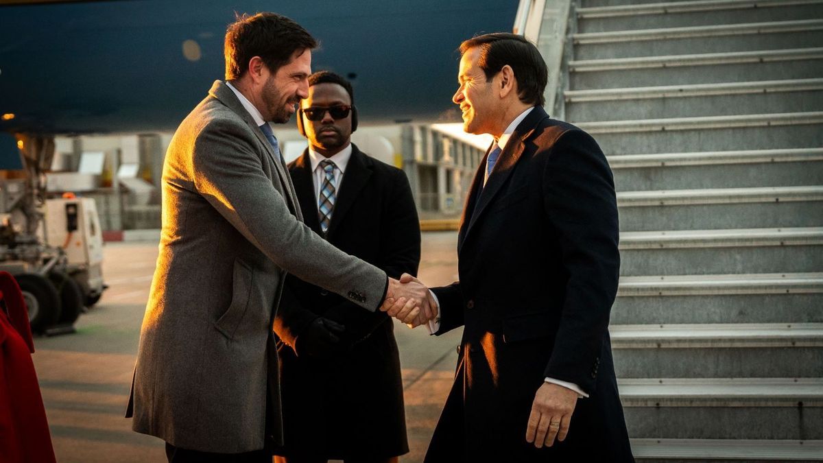 Vasárnapi érkezésekor Magyar Levente fogadta Marco Rubio amerikai külügyminisztert 