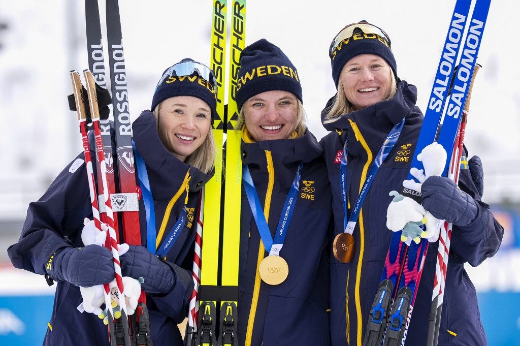 A svédek tarolnak női sífutásban a milánói-cortinai téli olimpián, de nem keresnek vele egy vasat sem. A jutalom mértéke országonként változik, Magyarország gálánsan fizet