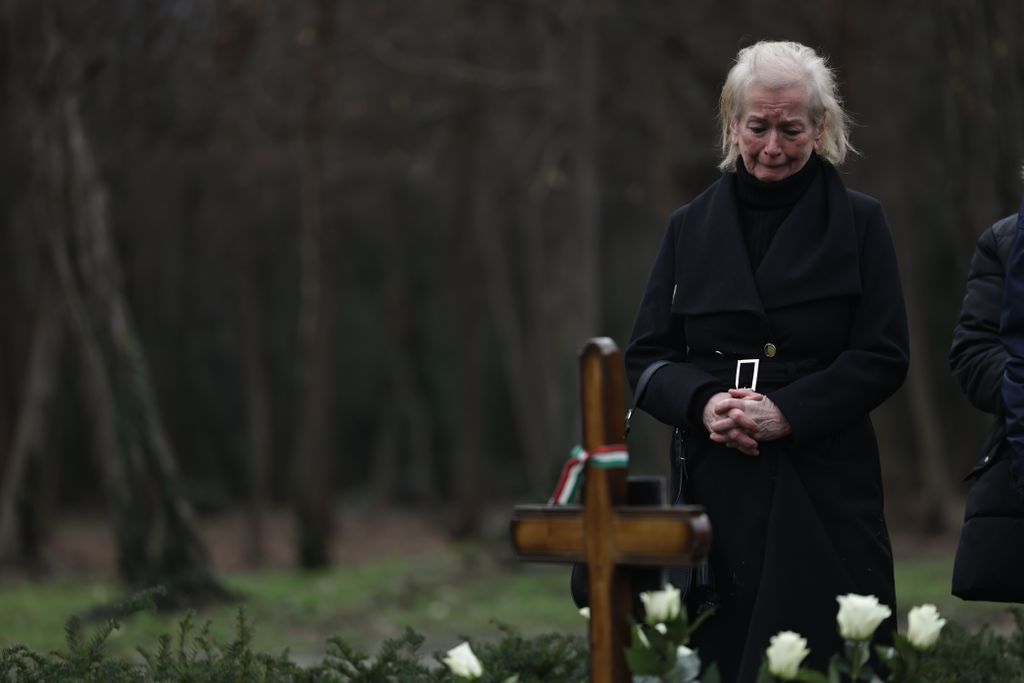 hősi halott magyar katona újratemetési szertartása Fiumei úti sírkert 