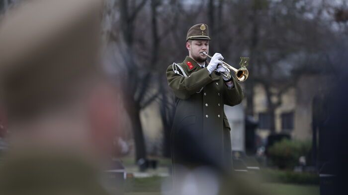 hősi halott magyar katona újratemetési szertartása Fiumei úti sírkert 